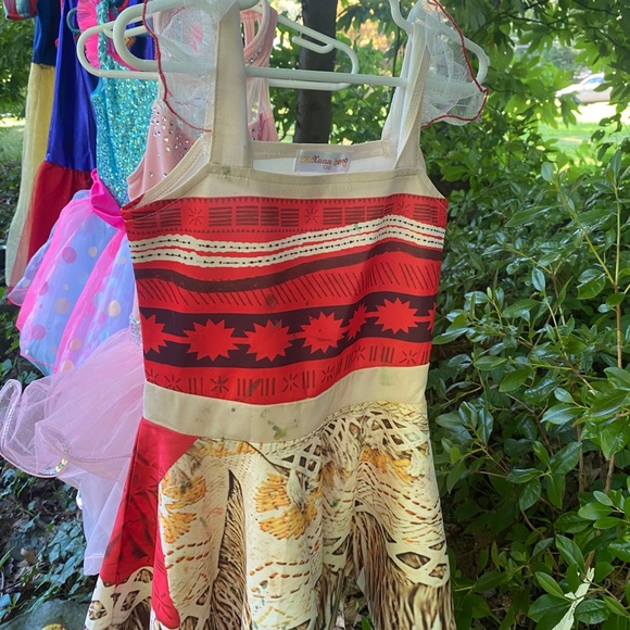 Girls 4-6 dress up costumes 10 each or 3 for 20 u pick ! - Picture 3 of 11